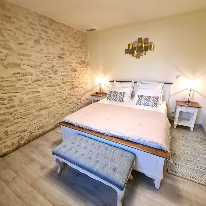 Mazet Independant Pour 2 Personnes A St Remy Holiday home *