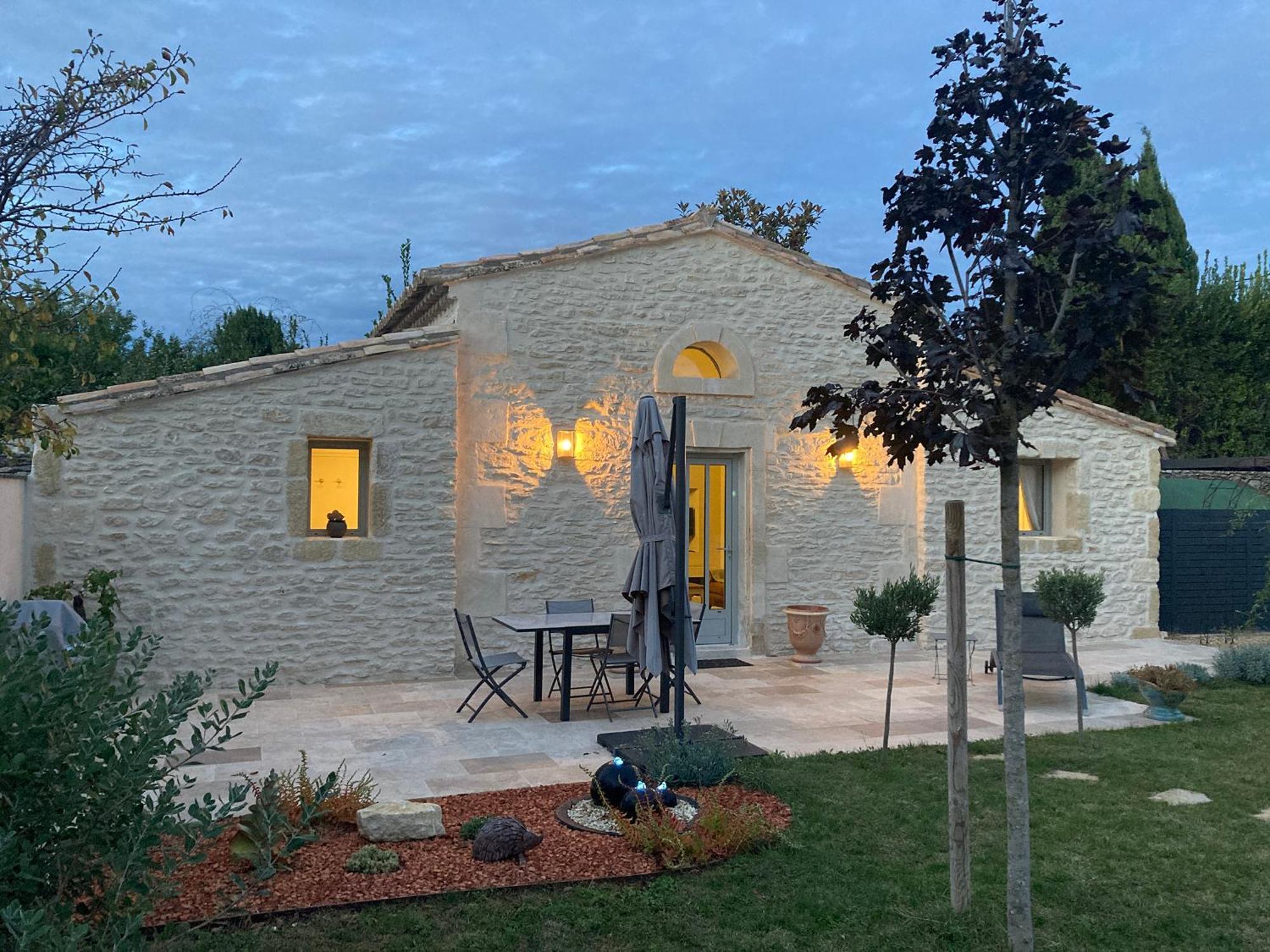Mazet Independant Pour 2 Personnes A St Remy *