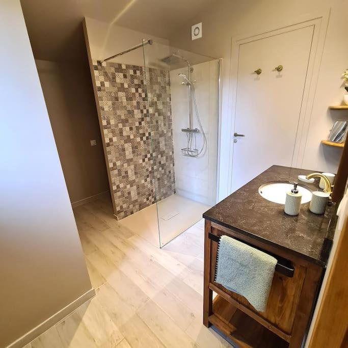 Mazet Independant Pour 2 Personnes A St Remy *